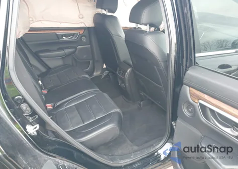 2018 Honda Cr-V Touring z USA, uszkodzony, nr VIN 7FARW2H9XJE067233